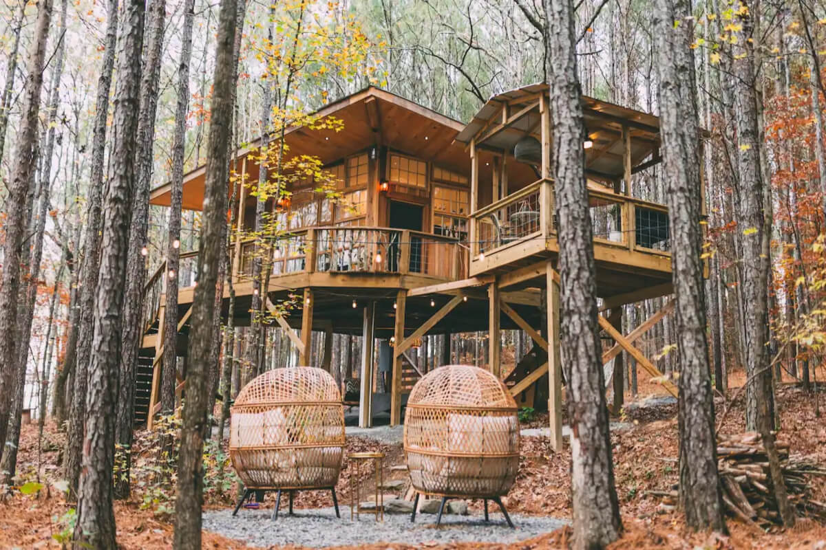 10 Unique Airbnbs Just Outside of Birmingham