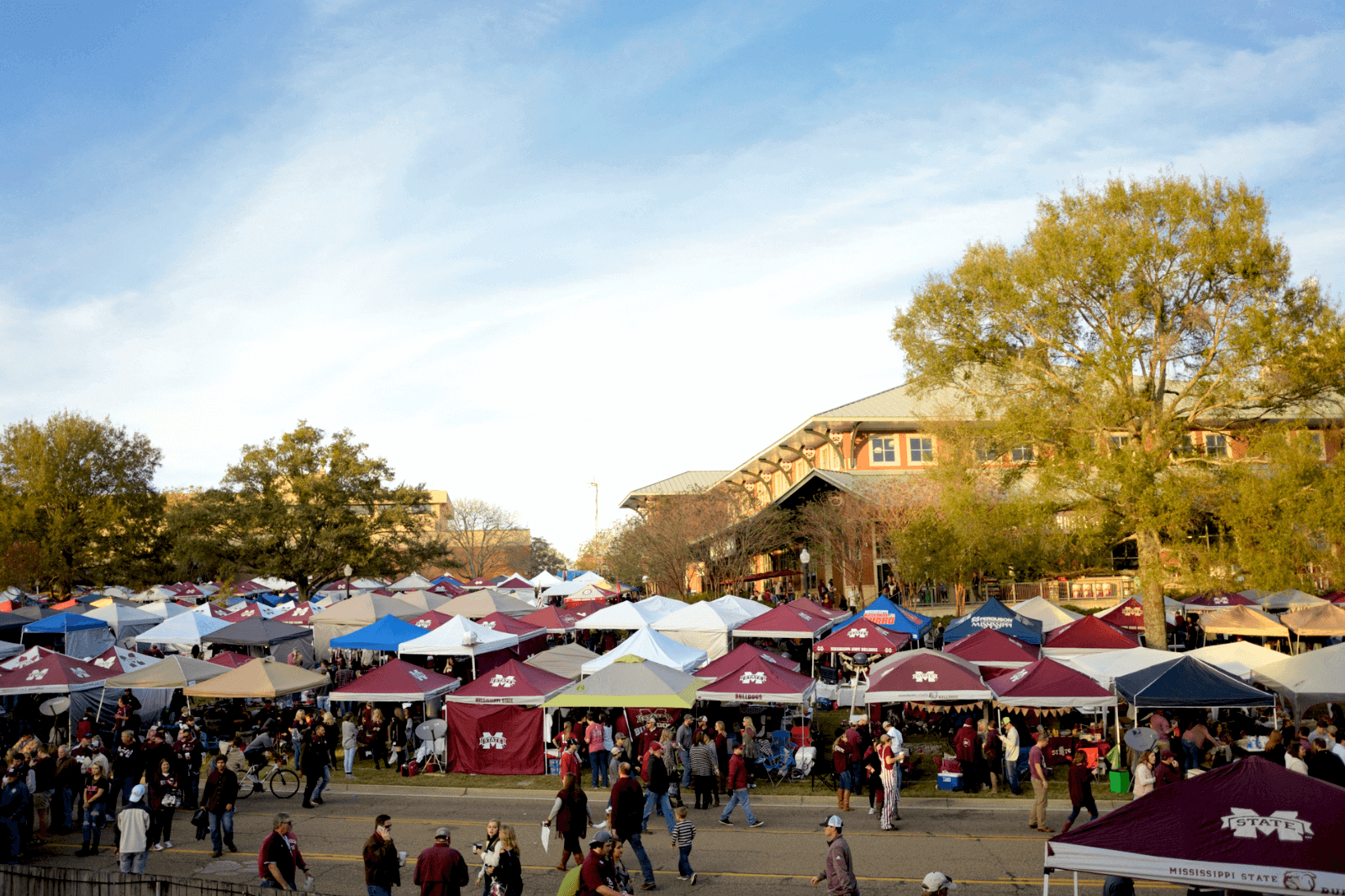 Your SEC All-City Guide: Where to Eat, Sleep & Tailgate